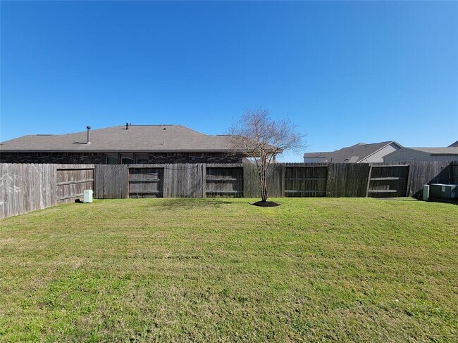 Building Photo - 1904 Emerald Breeze Ct.
