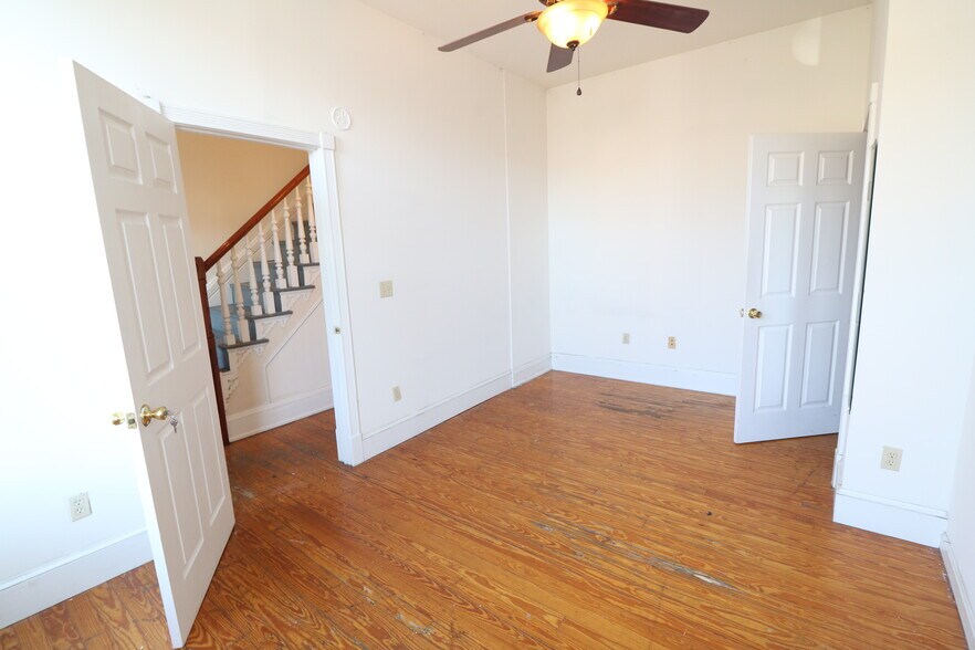 Building Photo - 52 W McMillan St