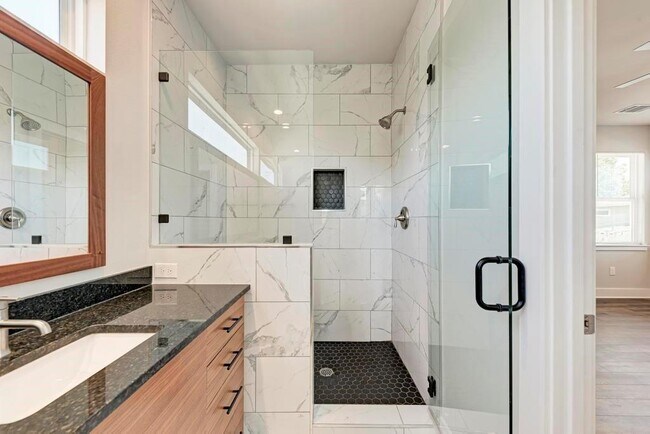 Building Photo - 7714 Watson St