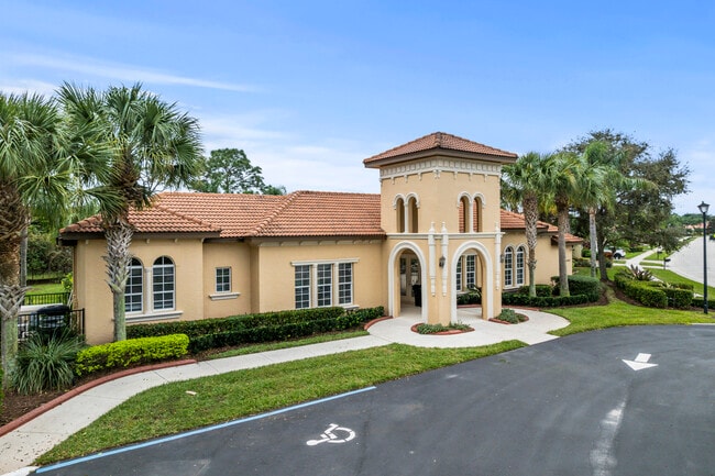 Building Photo - 801 SW Classico Ct