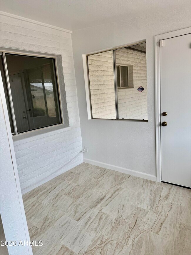 Building Photo - 5817 W Tierra Buena Ln