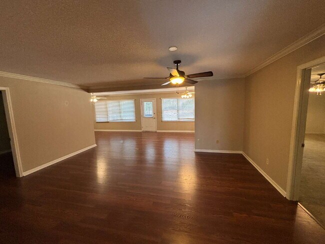 Building Photo - Available FOR RENT in Dothan, AL!!