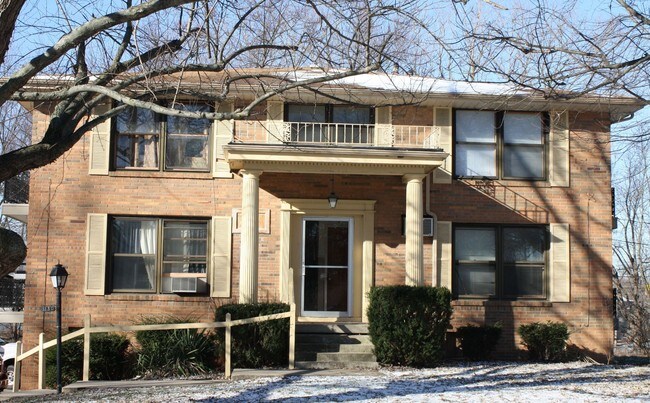 Building Photo - 1129 W 39th St
