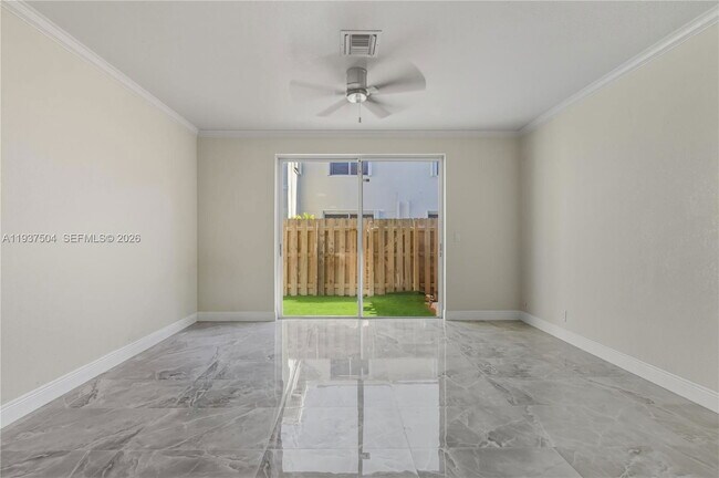 Building Photo - 810 NE 212th Terrace