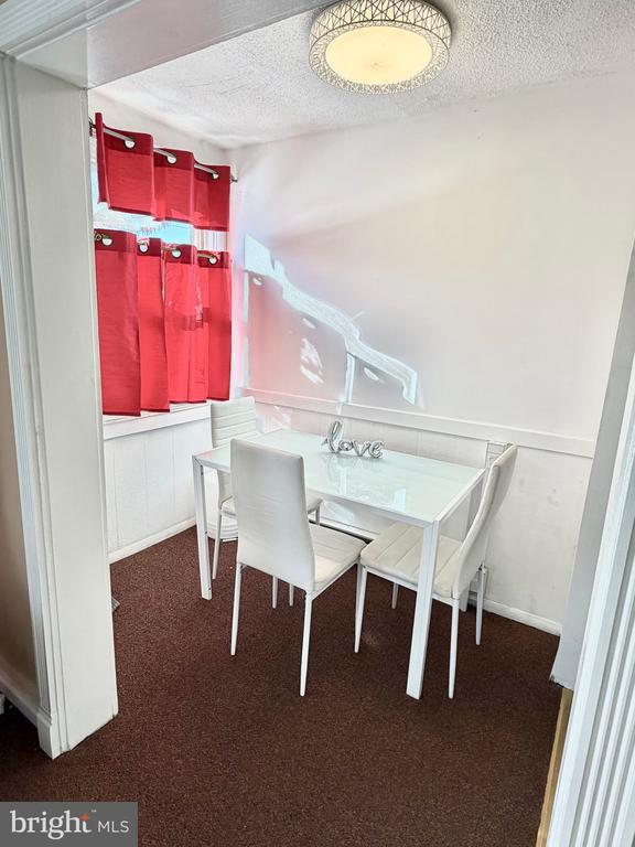 Building Photo - 7245 Radbourne Rd