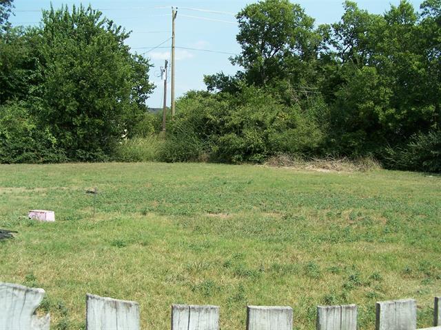 Building Photo - 802 N Powell Pkwy