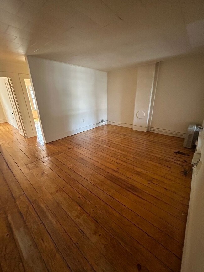 Building Photo - 149 N Union St