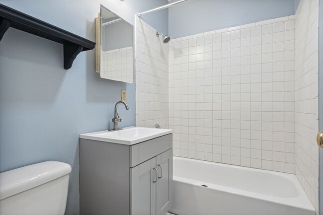 Building Photo - 4528 S St Lawrence Ave