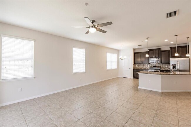 Building Photo - 3215 Oriole Dr