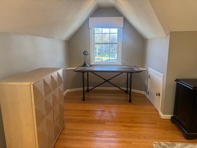 Building Photo - 56 Eliot St