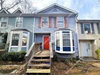 Building Photo - 1036 Thornwoode Ln