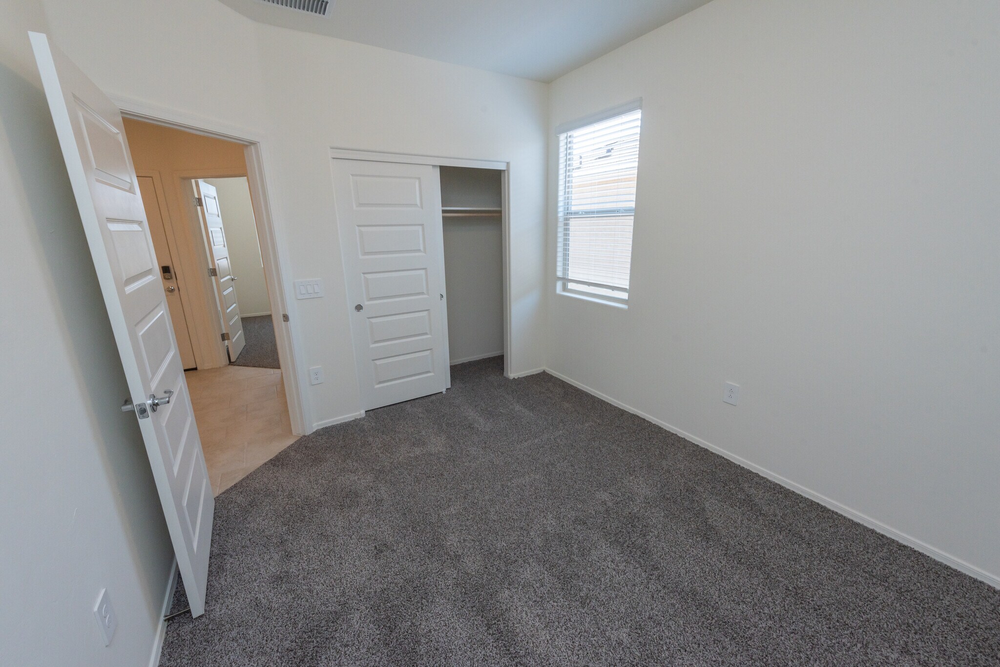 Building Photo - 10321 N Arroyo Lupine Way