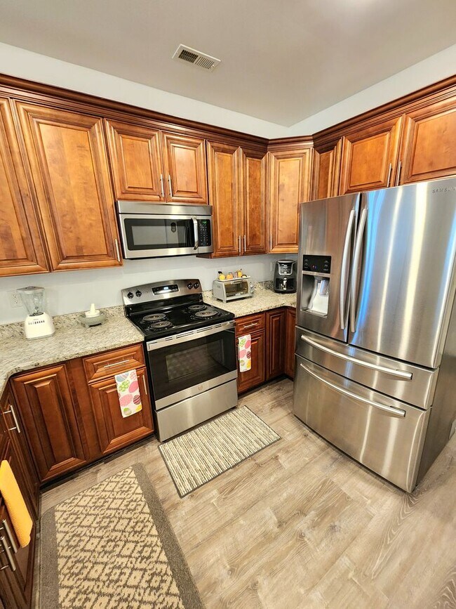 Building Photo - 4 Bedroom Single Family Home near Naval Station Norfolk