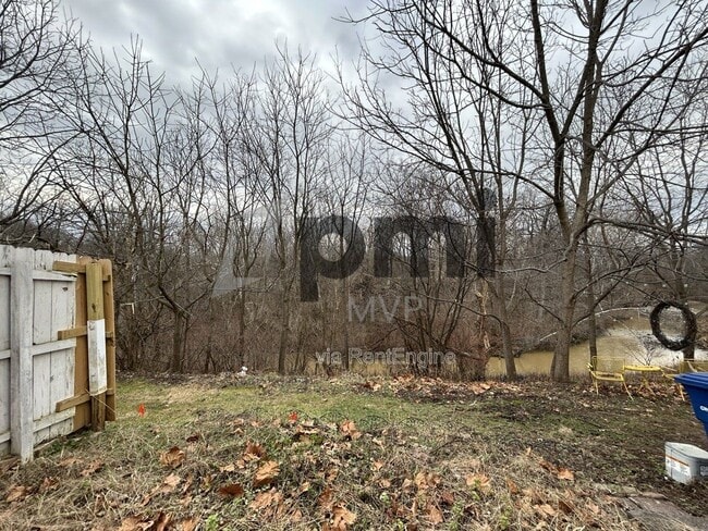 Building Photo - 7490 Stonetrail Way