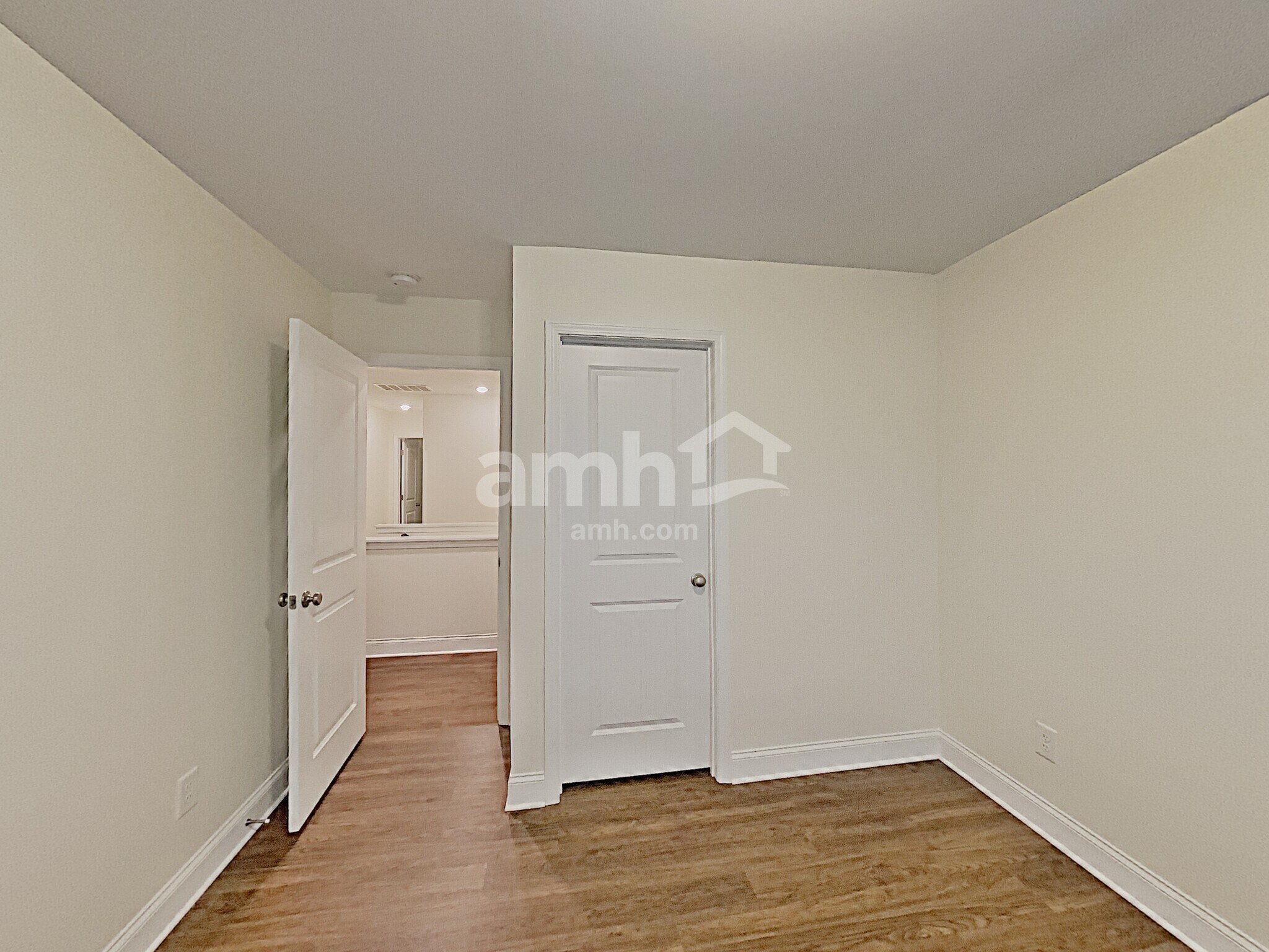 Building Photo - 561 Woodall Rd