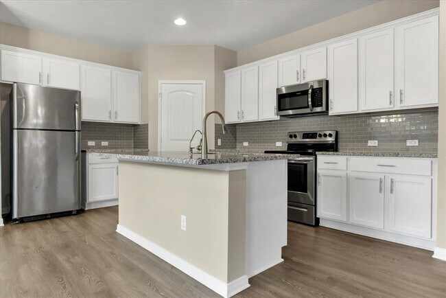 Building Photo - 1013 Gaelic Dr