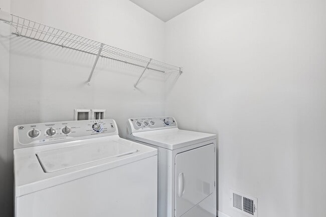 Building Photo - 14982 Gossom Manor Pl