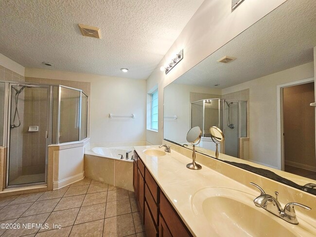 Building Photo - 5891 Green Pond Dr