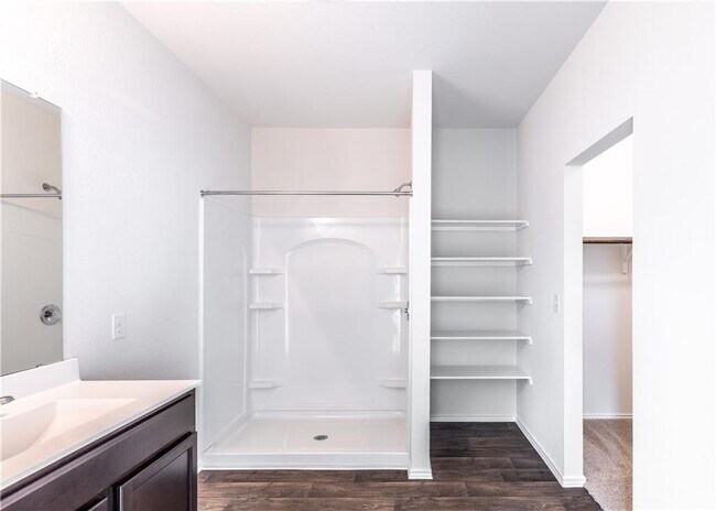Building Photo - 15204 Kent Justin Dr