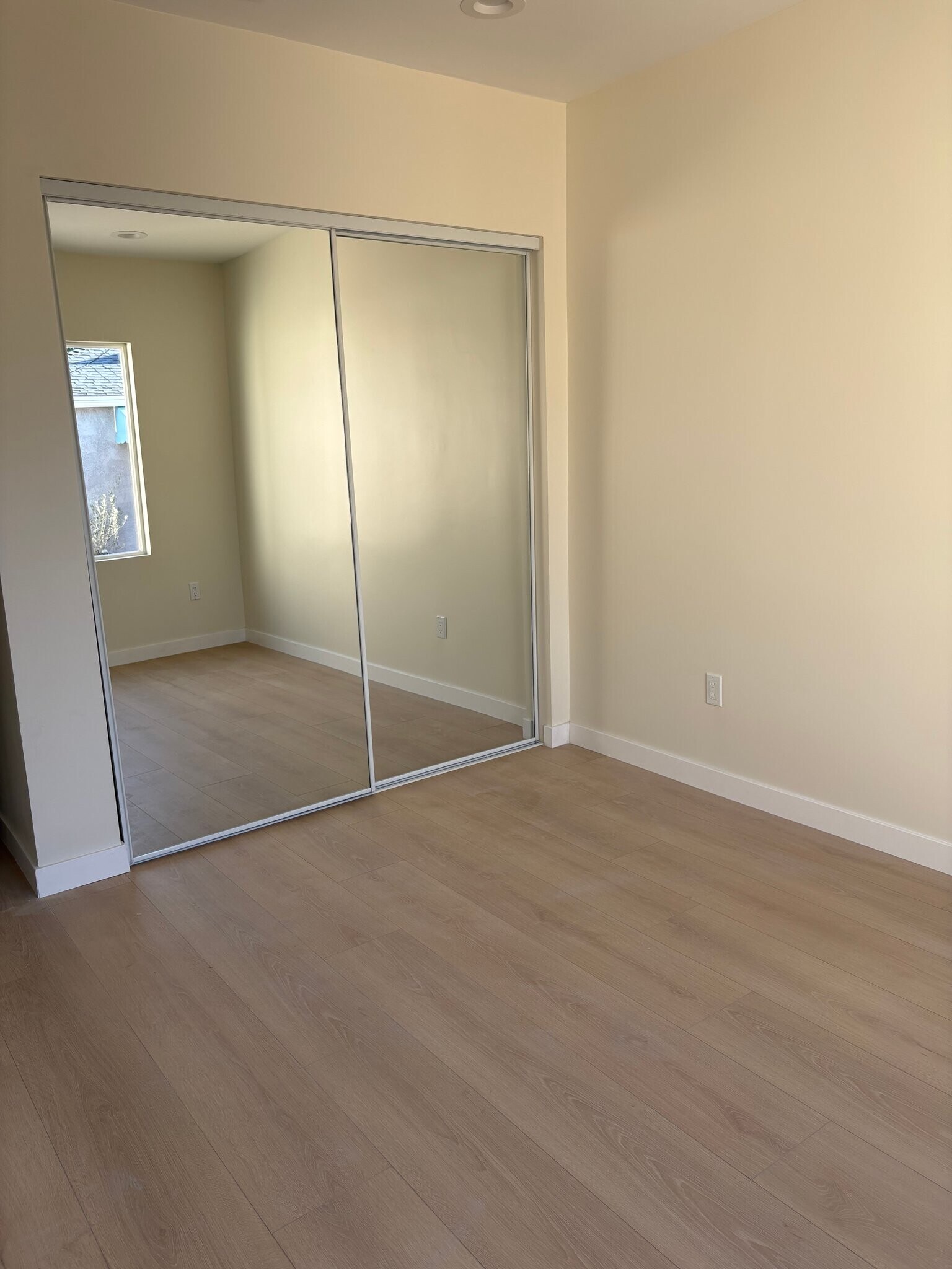 Building Photo - 11911 Stagg St