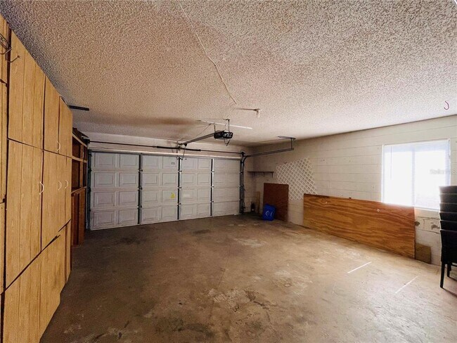 Building Photo - 428 Breakwater Dr