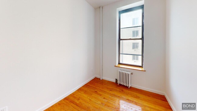 Building Photo - 214 First Avenue