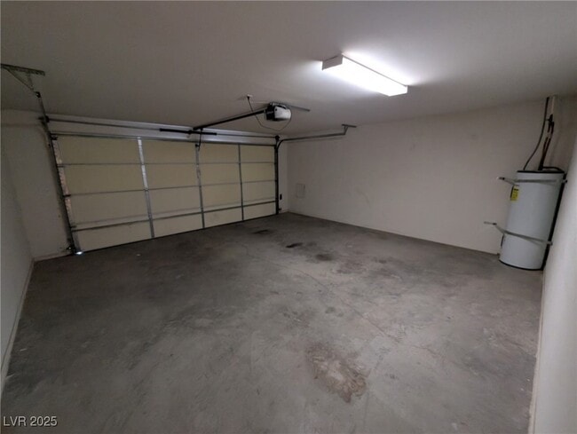 Building Photo - 1080 Hall Ave