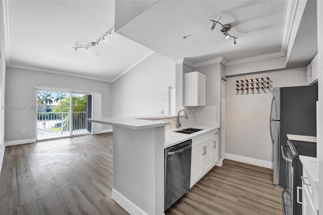 Building Photo - 631 SW 111th Ln