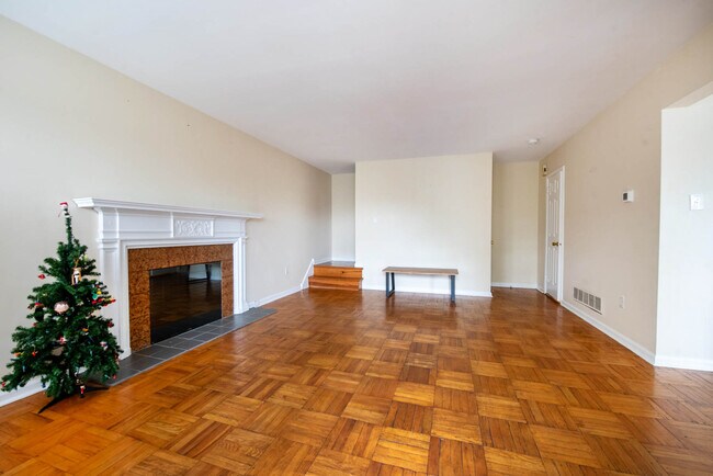 Building Photo - 116 Ardmore Ave