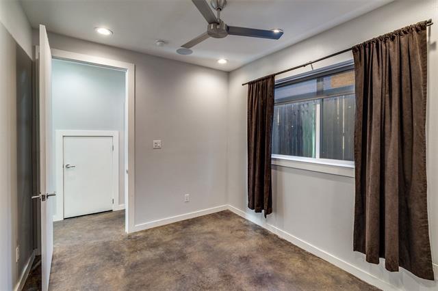 Building Photo - 4977 Zuma Ct