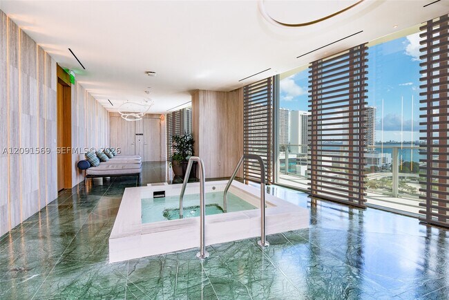 Building Photo - 1400 Biscayne Blvd