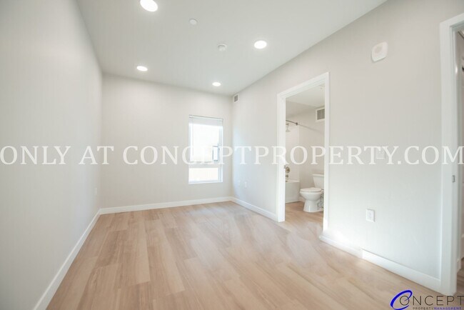 Building Photo - Brand-New Luxury Living with Mountain Charm at Studio Crossing - ***ONE MONTH RENT FREE(oac)***