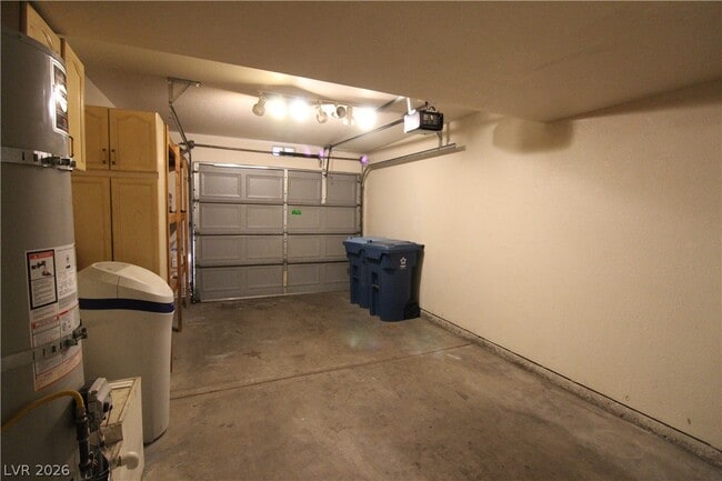 Building Photo - 7948 W Nevso Dr