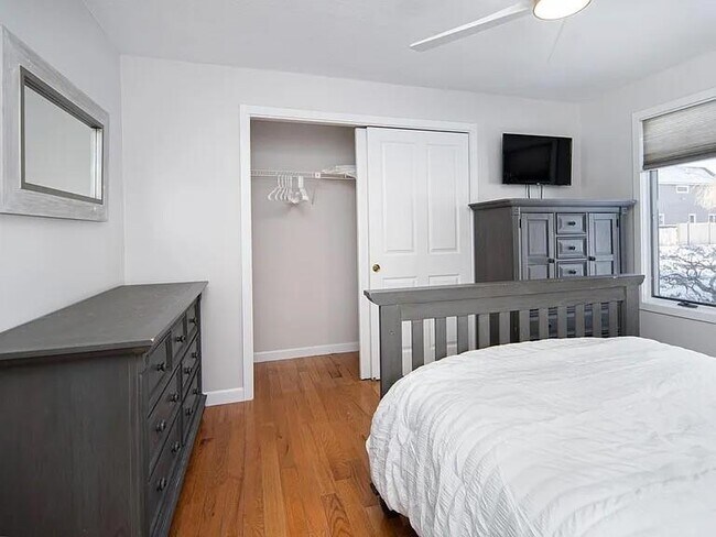 Building Photo - 262 Wood Hill Rd