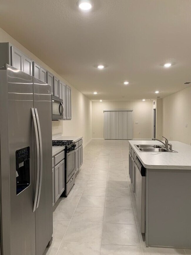 Building Photo - 20007 Royal Tern Ct