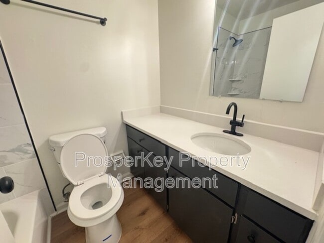 Building Photo - 6311 Bradshaw Dr