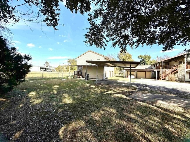 Building Photo - 249 Kibbe Ave