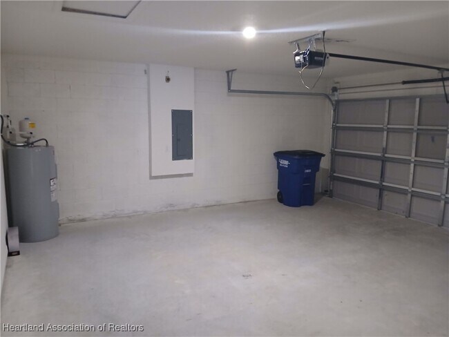 Building Photo - 1227 Stone Ridge Cir