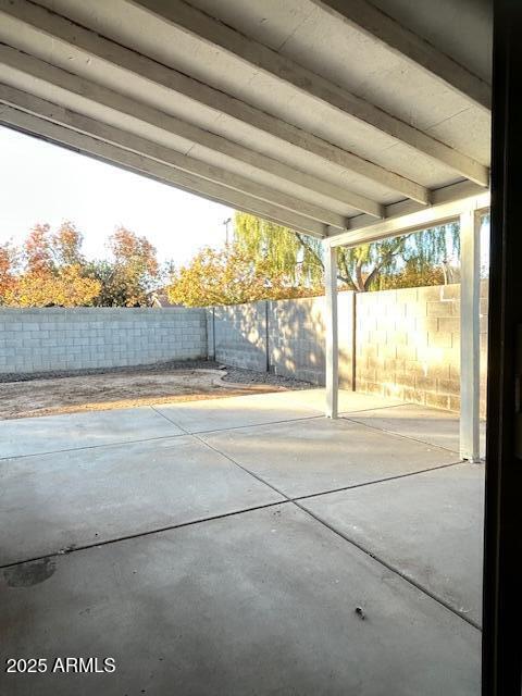 Building Photo - 959 E Arabian Dr