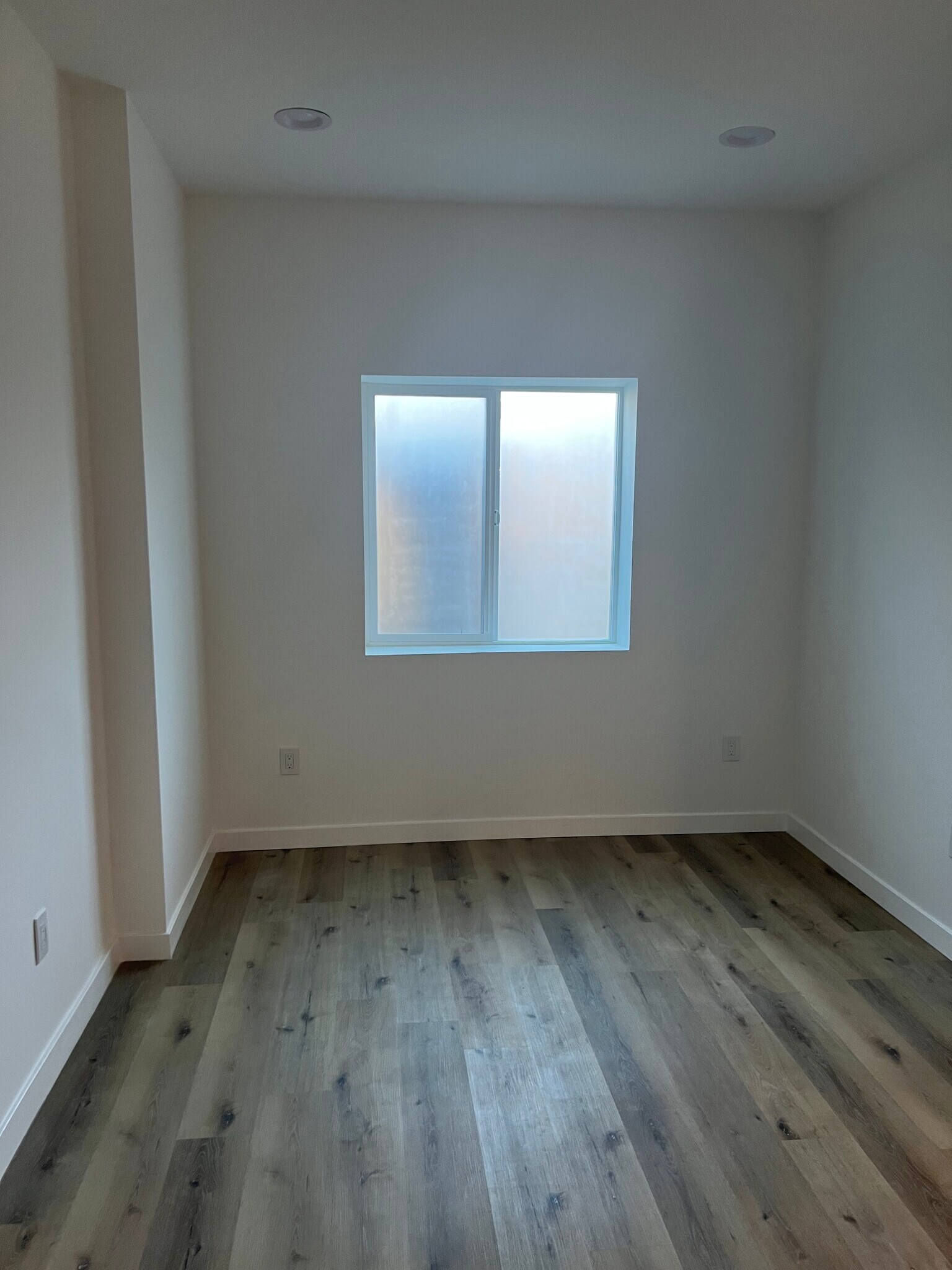 Building Photo - 304 S Inglewood Ave