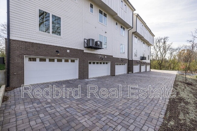 Building Photo - 2042 McKinley St