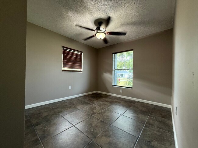 Building Photo - GI House