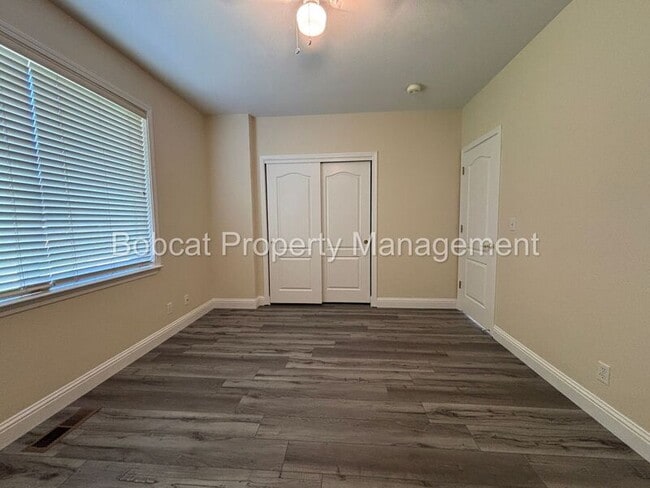 Building Photo - 2963 Hot Springs Dr