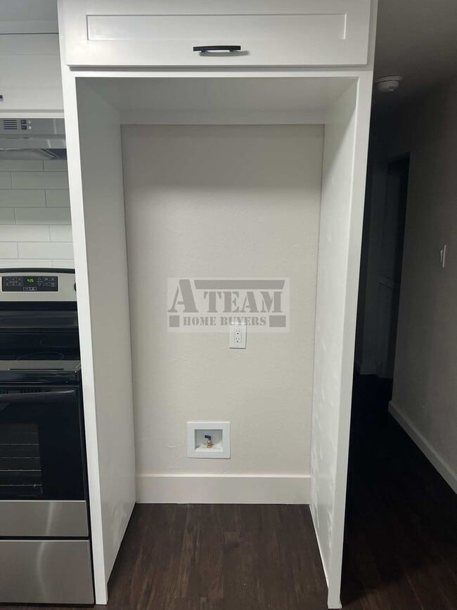 Building Photo - Beautiful Remodeled 3 Bed 1.5 Bath