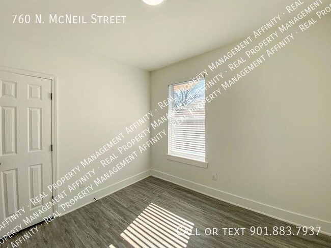 Building Photo - 760 N McNeil St
