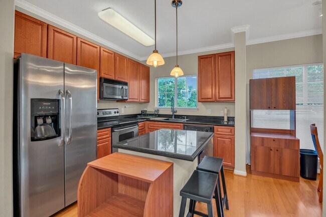 Building Photo - 9200 Westheimer Rd