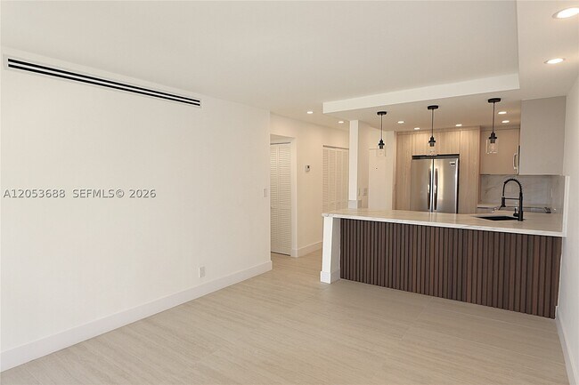 Building Photo - 801 NW 47th Ave