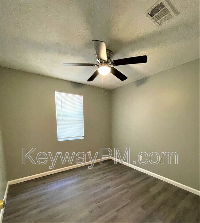 Building Photo - 3567 Kindling Dr