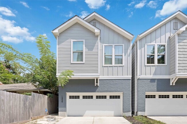 Building Photo - 1324 W Pierce St