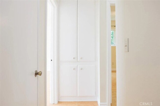 Building Photo - 11115 Slater Ave